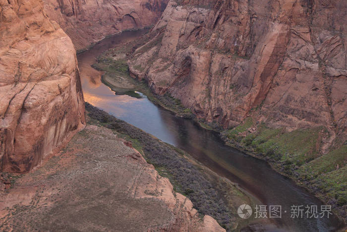 horseshoe bend,snowshoehare famoushorseshoebend