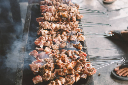 猪肉 美味的 木炭 野餐 烧烤 烤肉串 烹饪 午餐 烹调