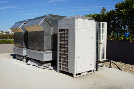 建筑物屋顶安装空气调节装置
