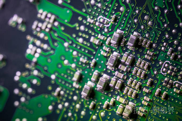 技术科学背景.集成通信处理器.贴片电阻和电容器.绿色pcb.