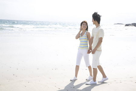 风景 海滩 步行 海洋 夏天 日本 女人 日本人 男人 夫妇