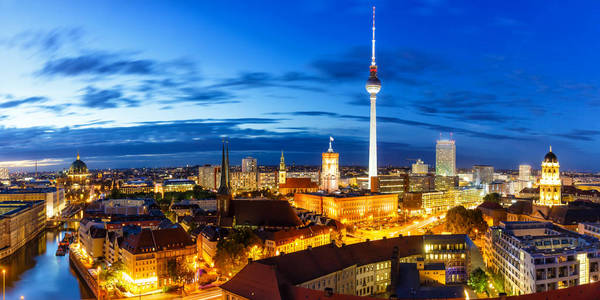 旅游 教堂 旅行 德国 地标 天际线 概述 狂欢 傍晚 柏林