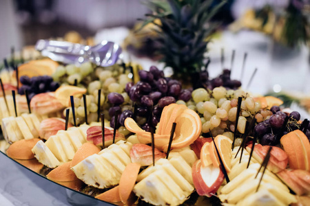 婚宴提供新鲜水果餐饮图片