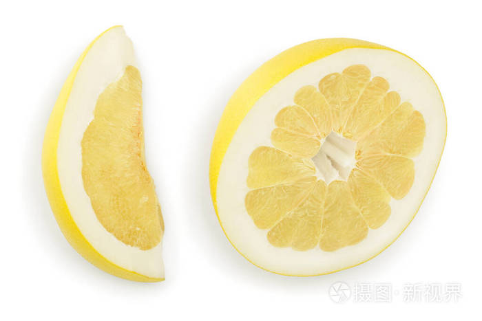 半个柚子在白色背景上隔离切片俯视图平躺