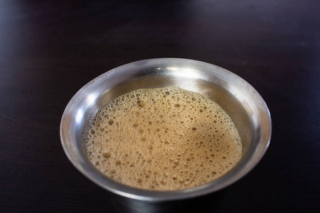 杯子 早晨 泡沫 自制 热的 液体 金属 芳香 咖啡 拿铁