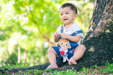 可爱的 幸福 夏天 公园 肖像 自然 漂亮的 小孩 面对