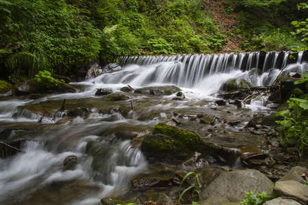 公园 岩石 地标 林地 美丽的 流动 夏天 瀑布 季节 喀尔巴阡山