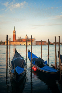 码头 教堂 旅游业 运河 浪漫的 威尼斯人 地标 城市景观