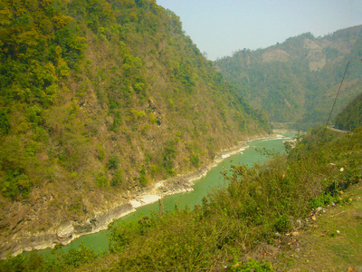 美女 旅游业 远景 岩石 自然 夏天 森林 旅行 山谷 徒步旅行