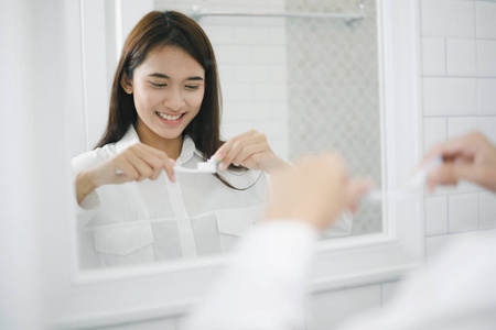 牙刷 微笑 女人 起源 母亲 浴室 卫生 家庭 牙科 洗涤