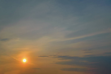 黎明 美女 全景图 云景 天际线 夏天 地平线 美丽的 颜色