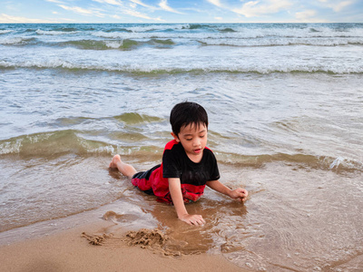 可爱的 海滨 假日 海岸 快乐 活动 孩子们 小孩 美丽的