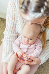 快乐 小孩 可爱的 可爱极了 婴儿 美丽的 肖像 粉红色