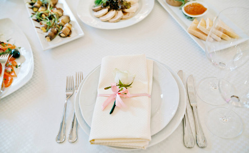 器具 食物 晚餐 优雅 假日 婚礼 花的 台布 玫瑰 餐巾