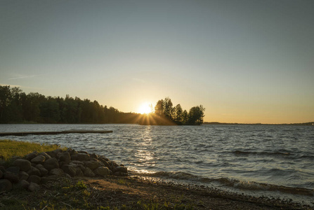 拉脱维亚，克古姆夏季的道加瓦河