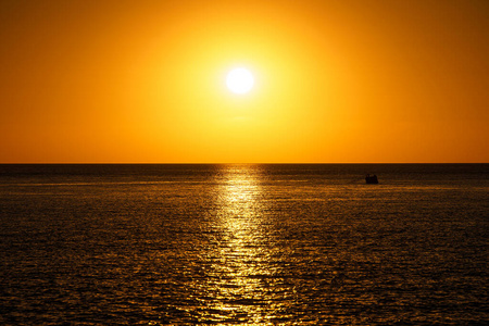 阳光 日落 傍晚 太阳 海洋 旅游业 放松 黎明 美丽的