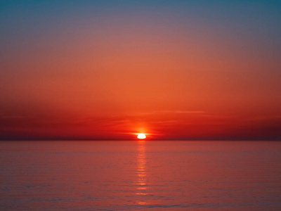 美丽明亮的红海日落没有人和物