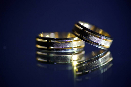 仪式 婚礼 材料 白金 结婚 摄影 珠宝 戒指 庆祝 反射