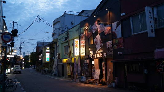 旅行者 旅行 城市景观 欧洲 天空 古老的 建筑学 城市