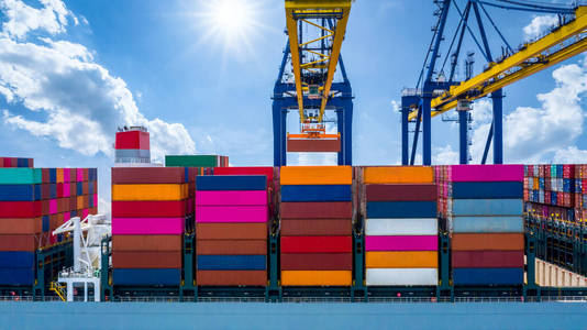 传送 机器 行业 终端 货物 运输 技术 经济 卸货 海洋