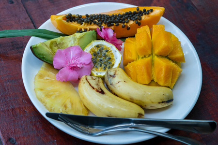 食物 水果 早餐 薄荷 菠萝 维生素 鳄梨 香蕉 盘子 营养