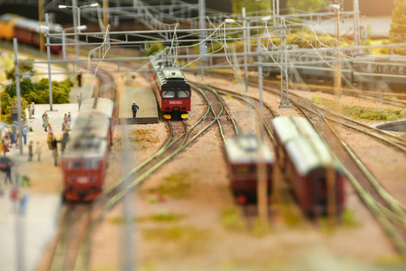 模型复古火车站图片