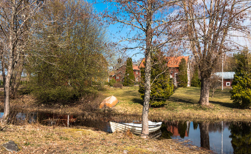 瑞典典型的红色房屋景观图片