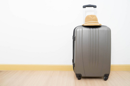 暑假旅游概念旅行箱或行李袋图片