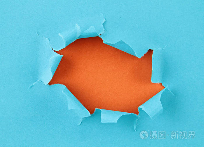 彩色纸撕破了纸上有洞