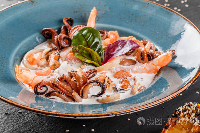 fried prawns,friedegg fried prawns, mussels, calamari, cuttlefish, octopus with cream