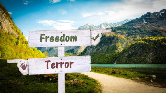 自由与恐怖的路标图片