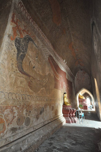 缅甸的老巴干寺和废墟图片