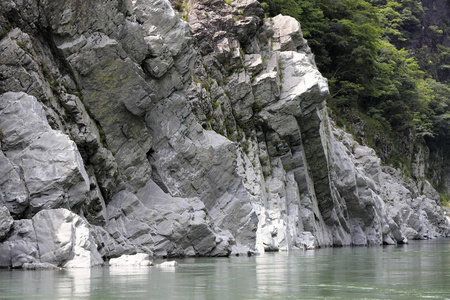 日本德岛吉野河的敖包峡图片