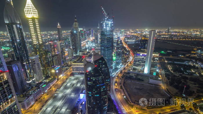 阿联酋迪拜谢赫扎耶德路和difc空中夜景建筑的天际线