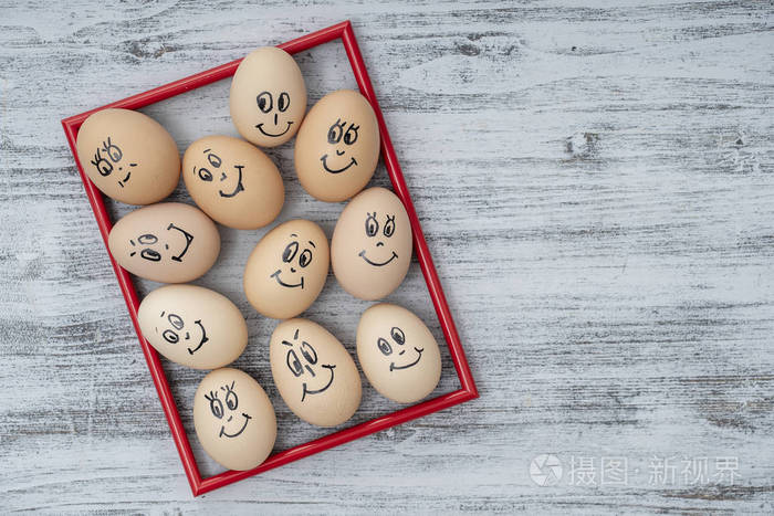 鸡蛋家庭情感脸肖像.概念搞笑食品