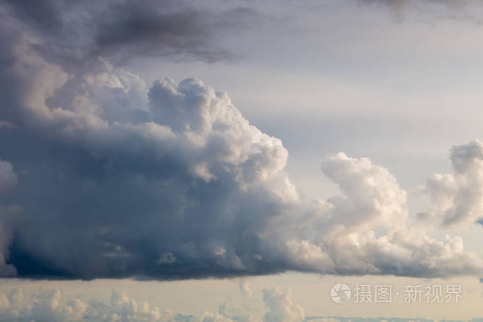 雨云雨前的天空阴沉的乌云自然背景