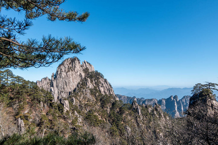 在黄山中国的高峰图片