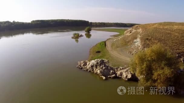 沿着多瑙河河飞视频