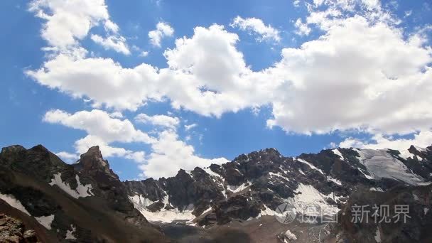 山和云的天空视频