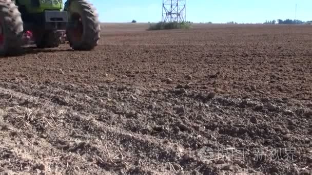 农业拖拉机培养领域视频