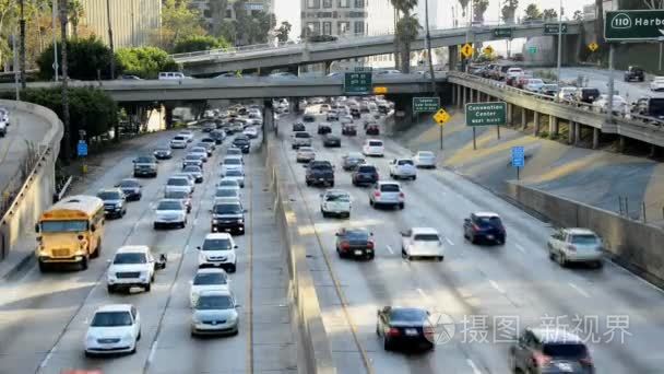 在洛杉矶市中心交通的视图
