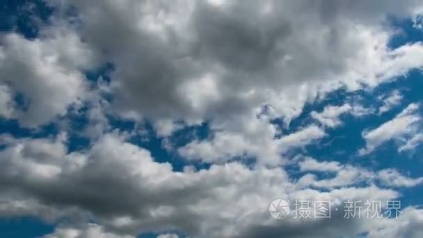 动人的蓝蓝的天空云朵视频