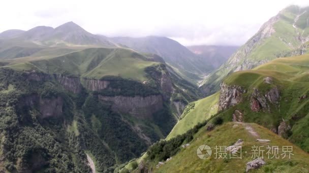 卡兹别吉高山和丘陵视频