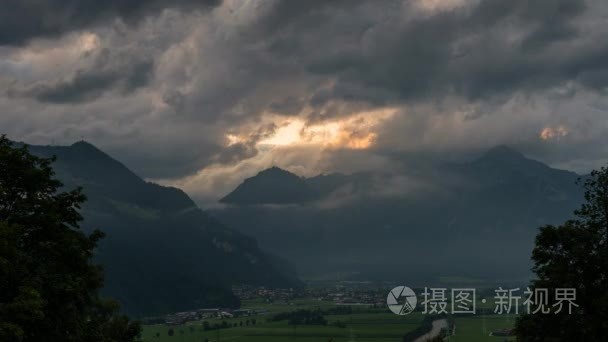时间推移云 im 哈特 im Zillertral 在奥地利