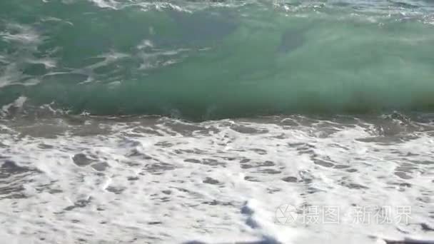 海浪在海滩上分手视频
