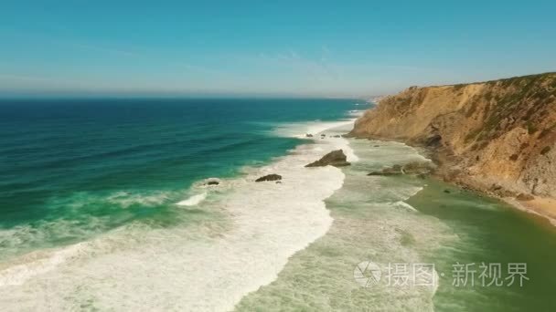 峭壁和葡萄牙西部海岸空中海滩视频