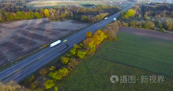 在道路交通飞行视频