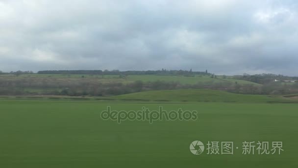 英国风景从火车窗口视频