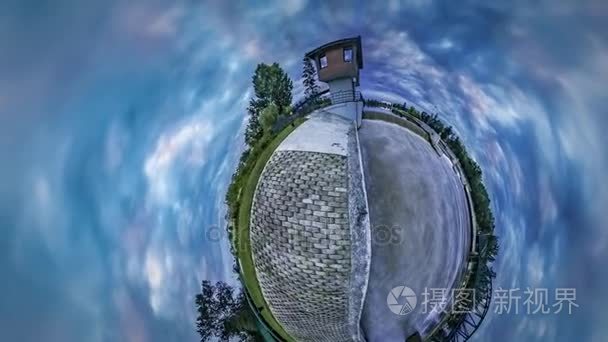 小小的星球 360 度地球在空间的宇宙淡水股票上行星晚上步行沿海岸线荡漾水珍珠般的蓝色视频