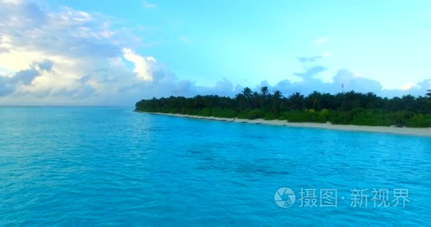 v00275 马尔代夫美丽背景白色沙热带天堂岛海滩与蓝天大海水海洋 4 k 空中无人机飞行直升机射击